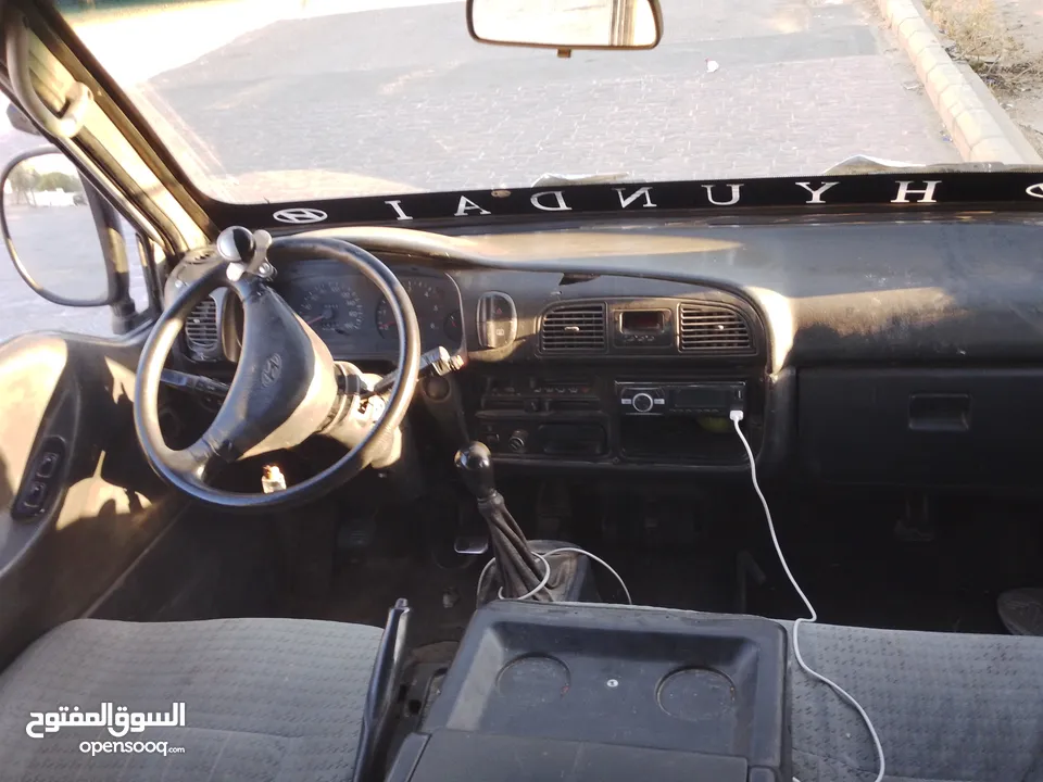 باص h 100 موديل 2000