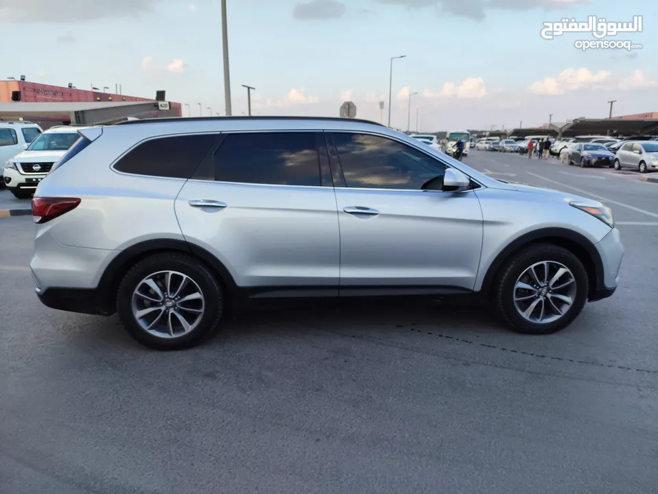 HYUNDAI SANTAFE 2017