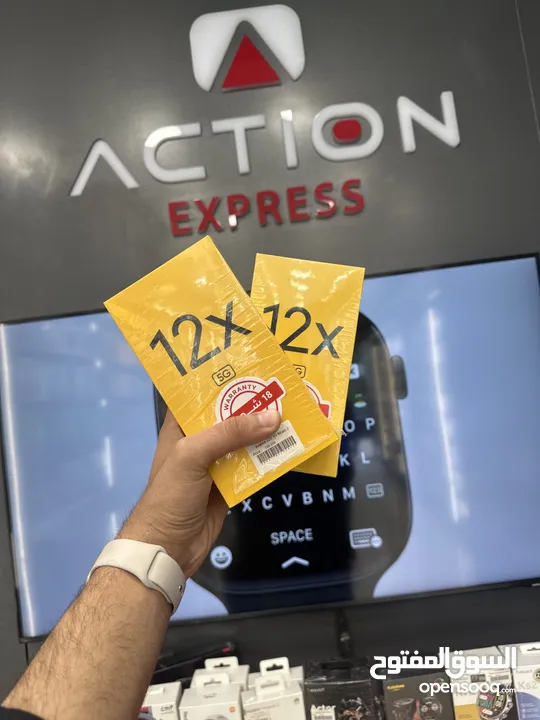 REAMLE 12 X 5G 8ram /256 GB  ريلمي 12 اكس 5جي 8رام /256 جيجا  جديد كفاله الوكيل 18 شهر