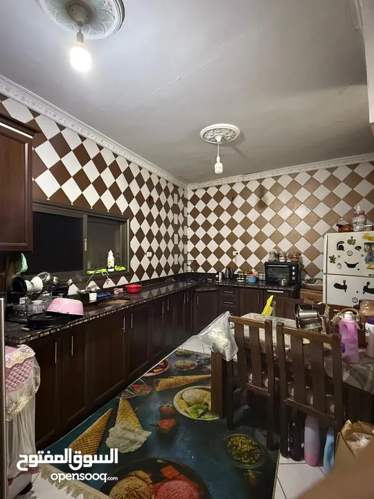 شقة طابق ، طولكرم الحي الشرقي مقابل عمارة الدنا