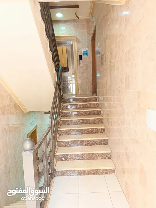 للبيع كاش او اقساط شقة جديدة ومميزة طابق ارضي في ابو نصير شارع الاردن 132 متر