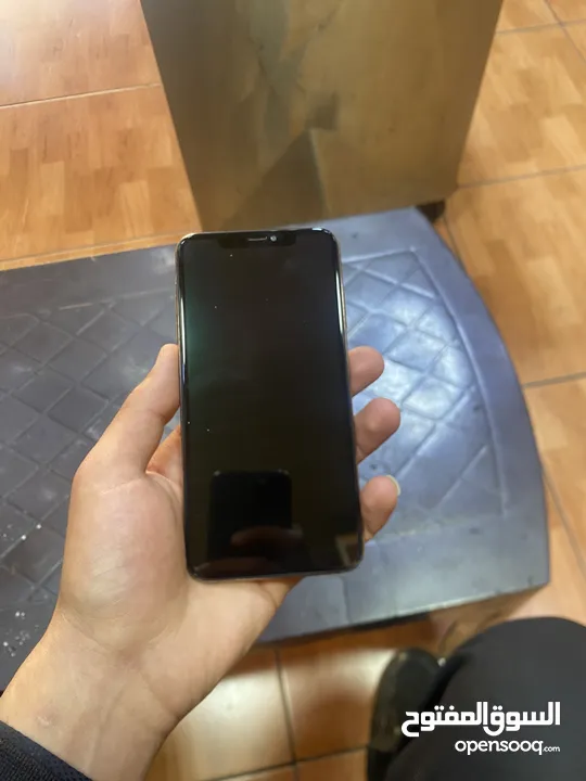 ايفون xs max