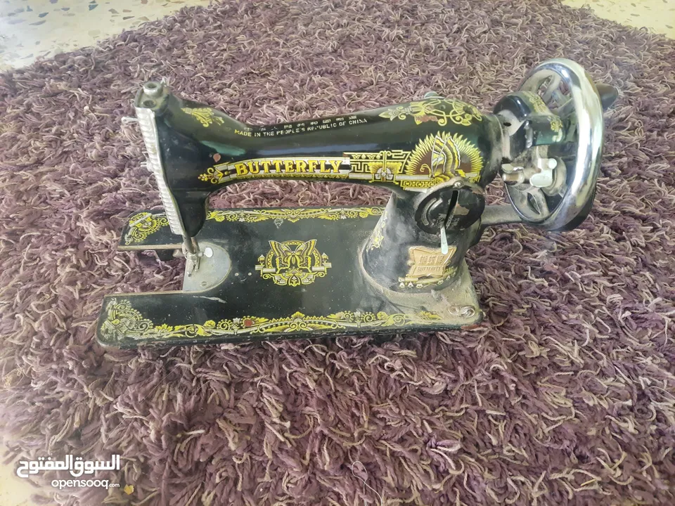 خمس مكينات خياطه للبيع شيله وحده بسعر حرق