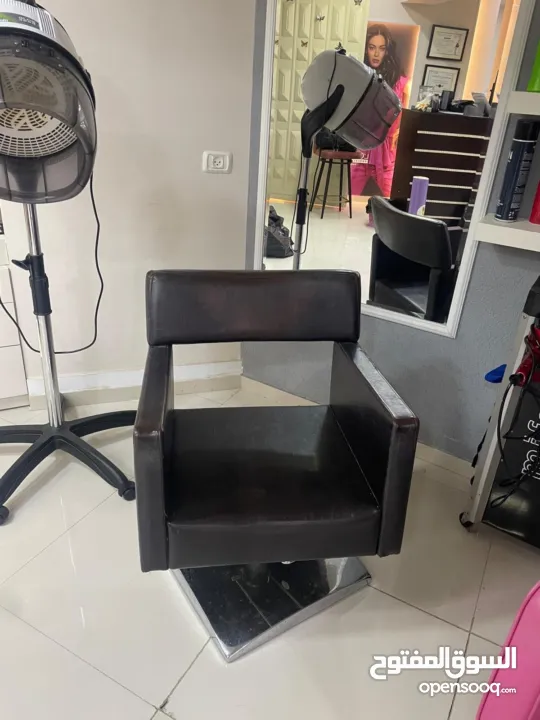 بيع اجهزة مركز عناية بشرة بسبب السفر