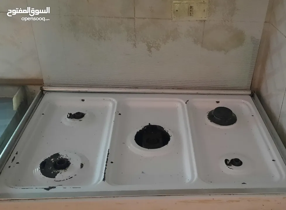 فرن غاز حجم كبير شغال بالكامل 100% +ساعة و بربيش
