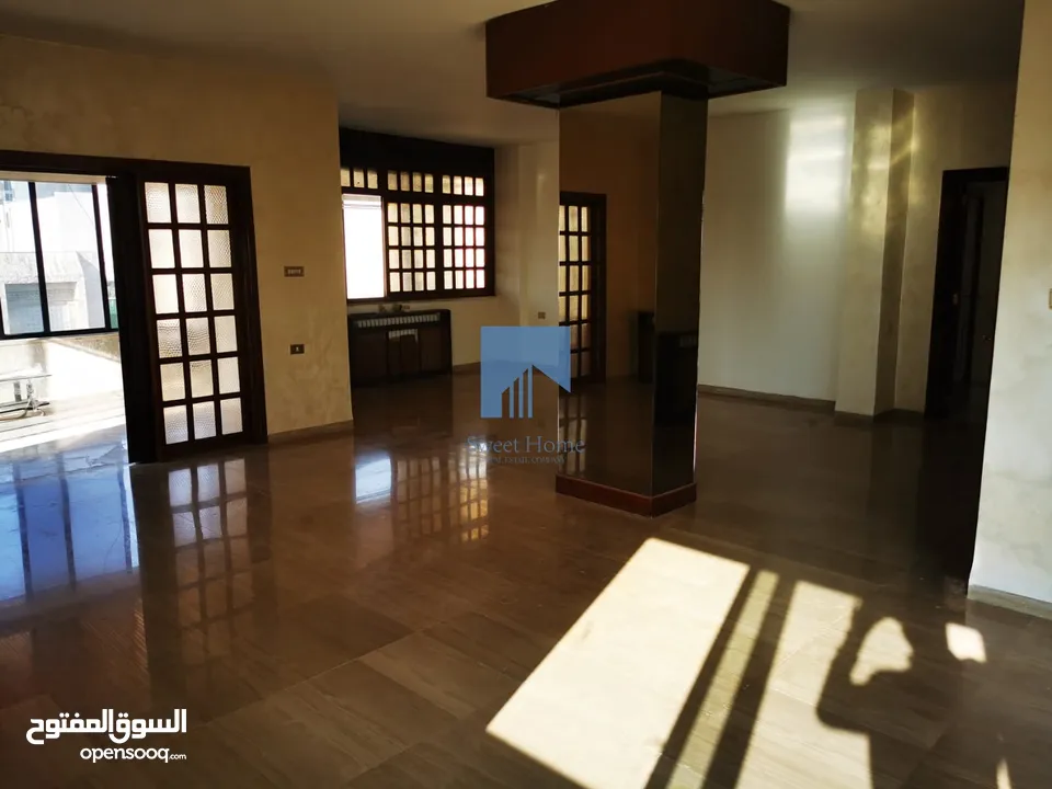 شقة طابقية فاخرة للبيع بأجمل مناطق الصويفية - خلف المدارس الأمريكية طابق ثالث 350م بسعر مغري