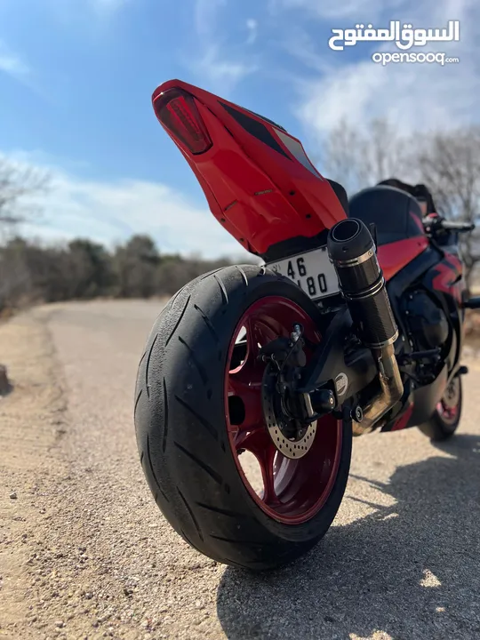 SUZUKI  //GSX--R--  **1000** موديل 2017 وكاله وممشي قليل