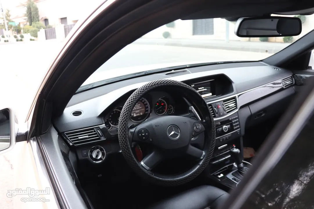 Mercedes-Benz E200 AMG kit 2010.