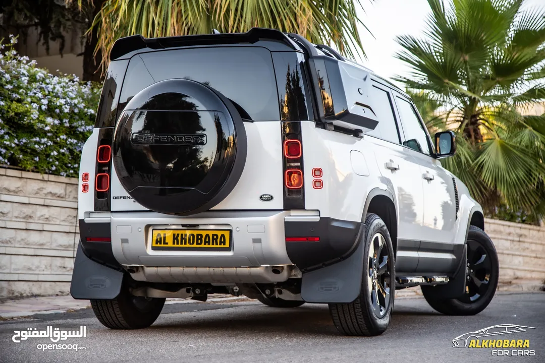 Land Rover Defender 2023 Plug in hybrid Black Package   عداد صفر  Zero Mileage  كفالة سنتين