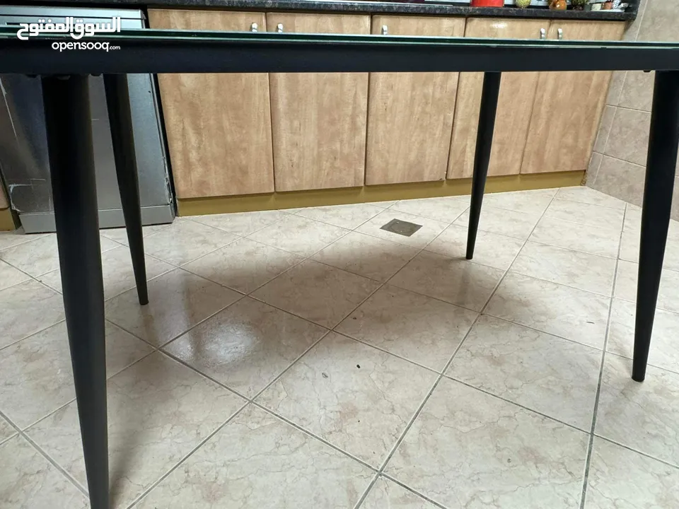 Dining table for sale with 4 chairs