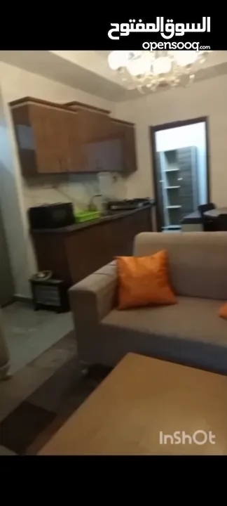 شقه للايجار الشرفه مع ساحه ومدخل خاص ؛ عرسان او موظفات