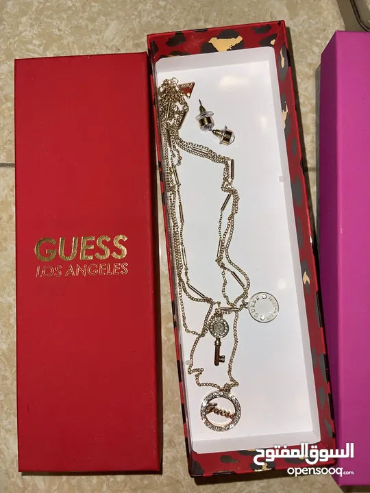 Necklace and earring Guess سنسال و حلق من جيس