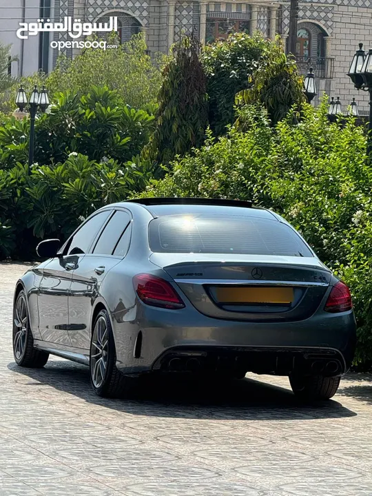 مرسيدس C43 AMG موديل 2019 فل مواصفات داخل وكالة احمر 4 كامرات