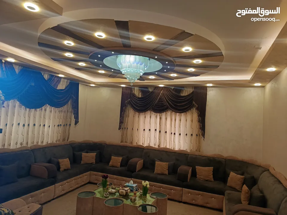 منزل مستقل للبيع السلط الصافح بجانب مسجد حفصه ومدرسة آمنه بنت وهب
