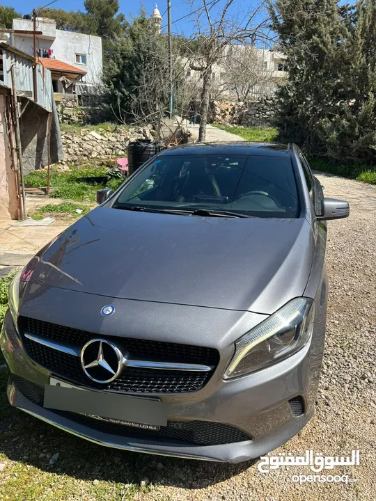 مارسيدس A180