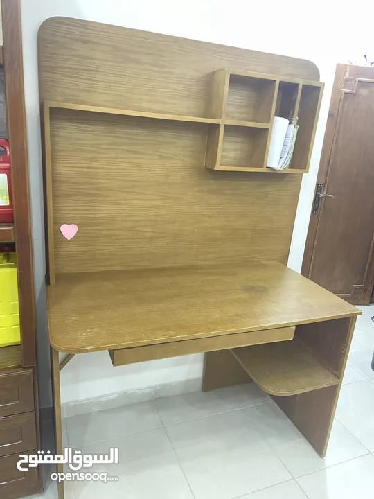 مكتب للبيع