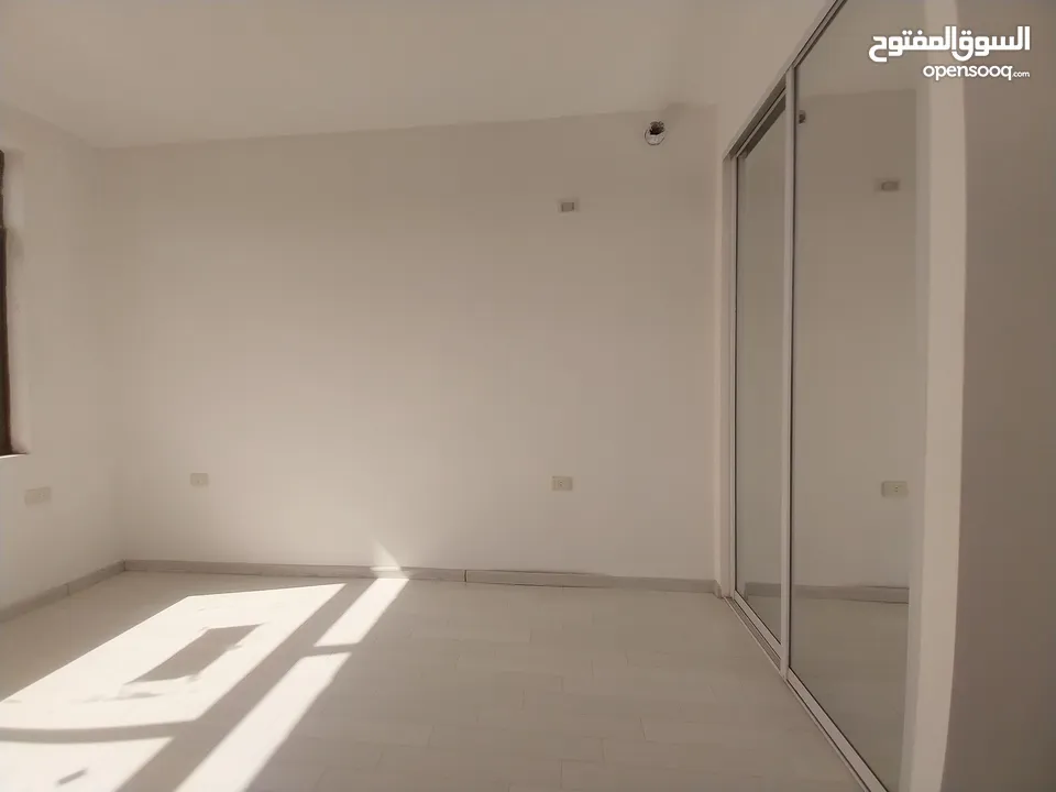 شقة للايجار في الويبده  ( Property 35016 )-175006912