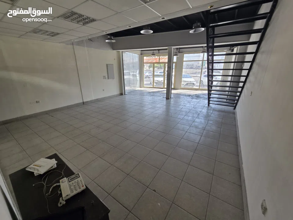 Show Room For Rent -Salmabad Near  Main Road Building And Ama University