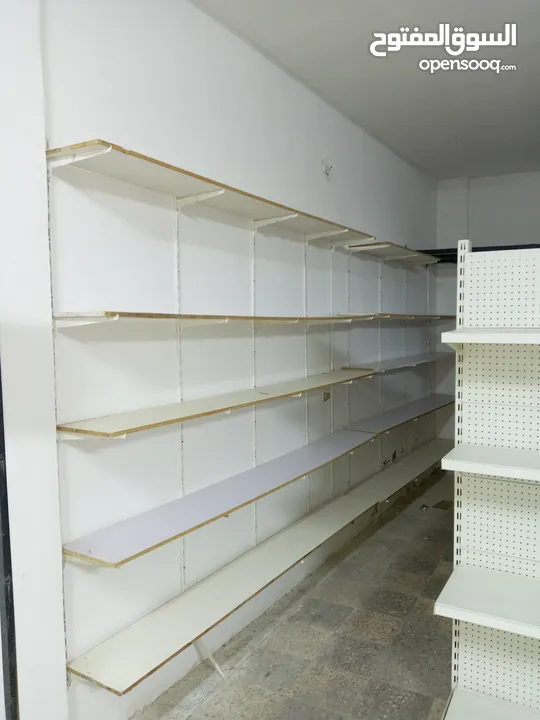رفوف  محل سوبر ماركة ابواب