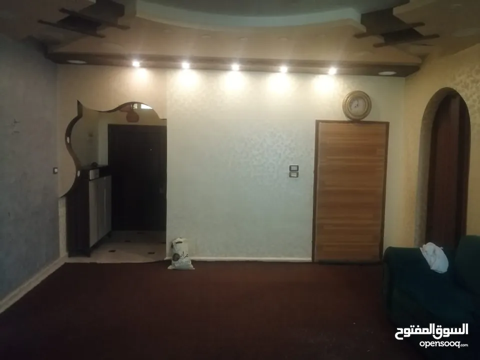شقه للبيع في إربد البارحه ابان