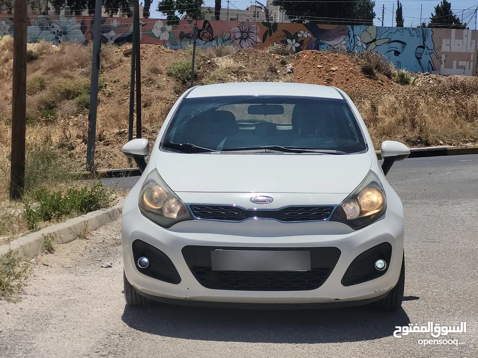 كيا برايد هاتش باك 2012 ( 1600 cc gdi ) للبيع بسعر مغري