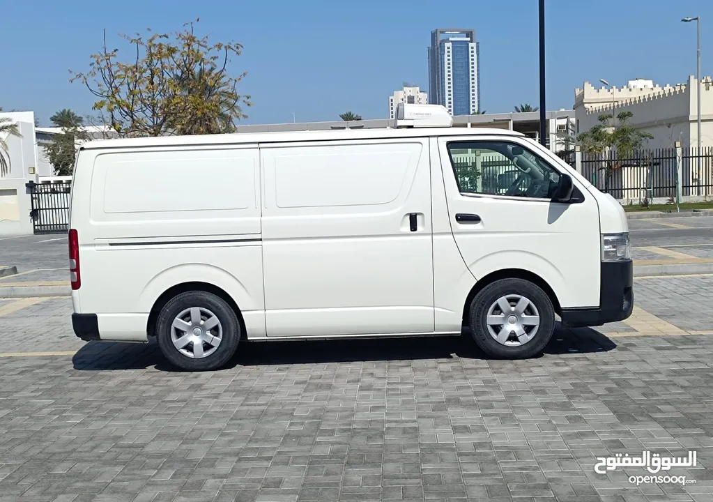 TOYOTA HIACE 2021 CARGO FREEZER VAN SINGLE OWNER