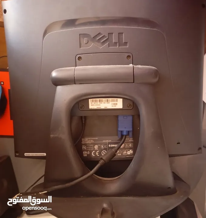 شاشه نوع [ DELL ] بحالة ممتازة للبيع . . . . . . . . . . . . . . . . . . .