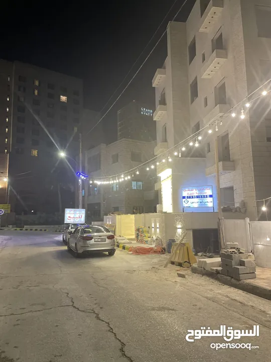 مشروع جبل عمان فندق حياه عمان مكاتب وشقق سياحية من الدرجة الاولى بموقع مميز جدا جدا المشروع مكون من