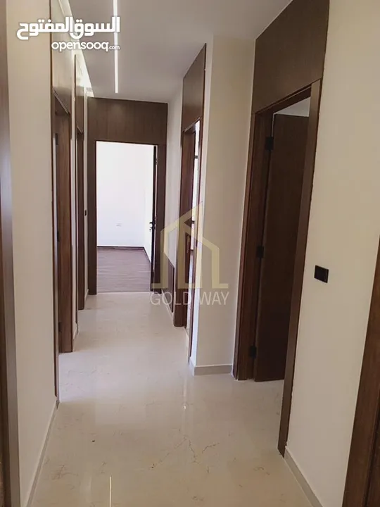 شقة مميزة للبيع طابق أول 290م في أجمل مناطق دير غبار/ ref 7012
