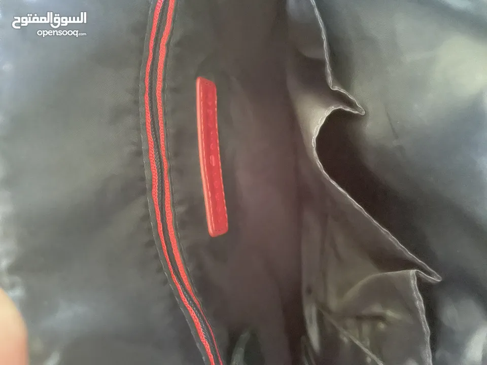 Tommy Hilfiger black hand bag!!