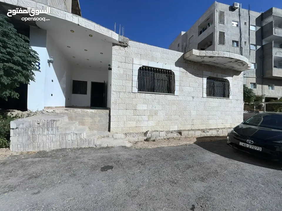 بيت للبيع المستعجل يمكن دفع دفعه اولى والباقي اقساط