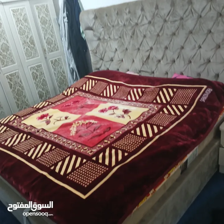 سريرنفرين بحاله جيده لبيع