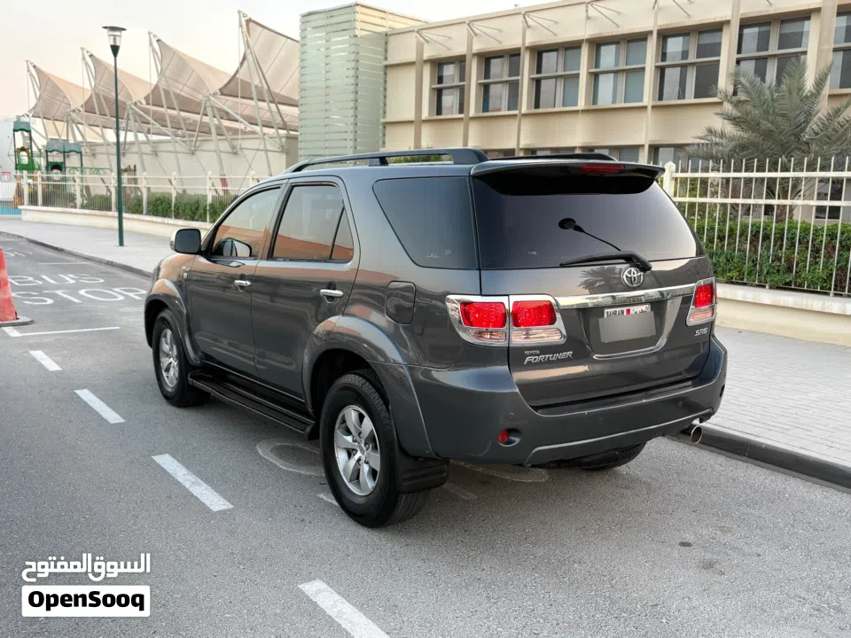 TOYOTA FORTUNER 2006