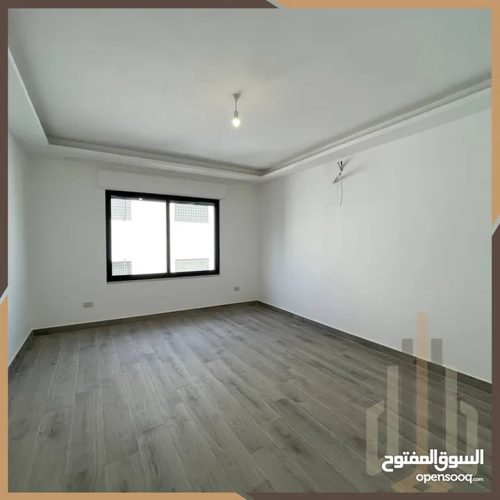 شقة طابق ثالث مع روف للبيع في خلدا بالقرب من المدارس المستقلة مساحة 287م