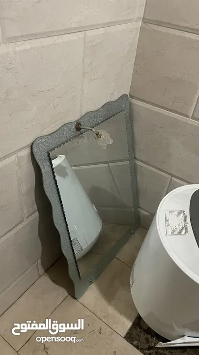 مغاسل ومرايات للبيع نظيفه