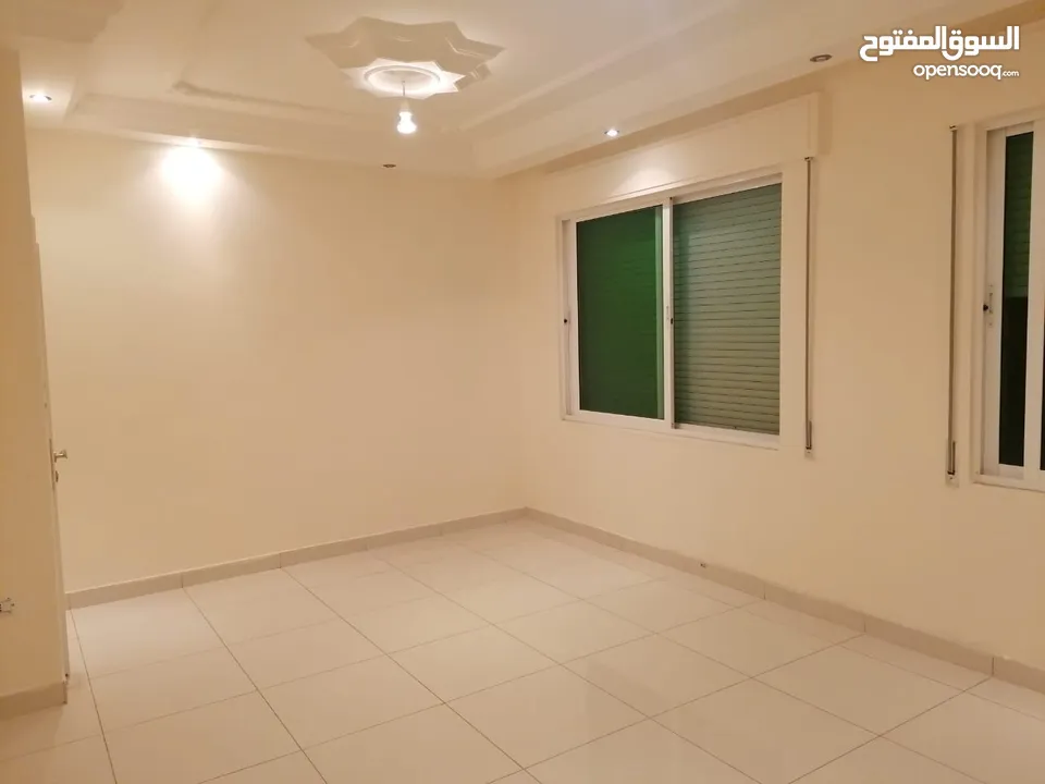 شقة للإيجار في ابو نصير