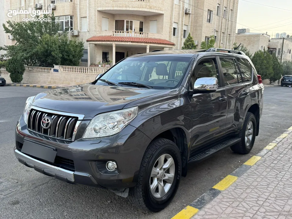 Toyota Prado 2013 Fully loaded 7 Jayed  1 owner  7 seats 4000 cc 4x4 Sunroof  Leather seats heated