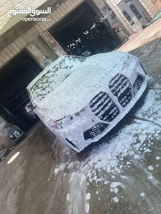 BMW 320i بي ام