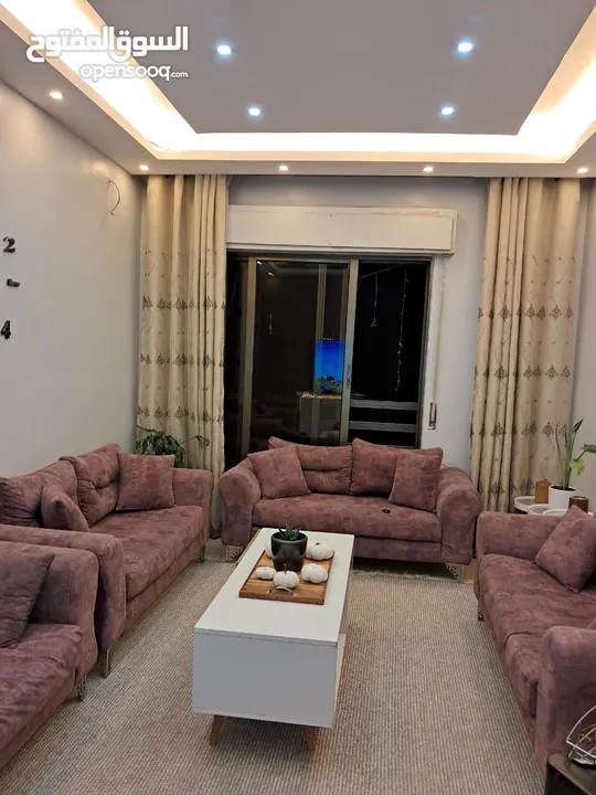 مجموعة اثاث وكهربائيات مستعمل بحالة الجديد