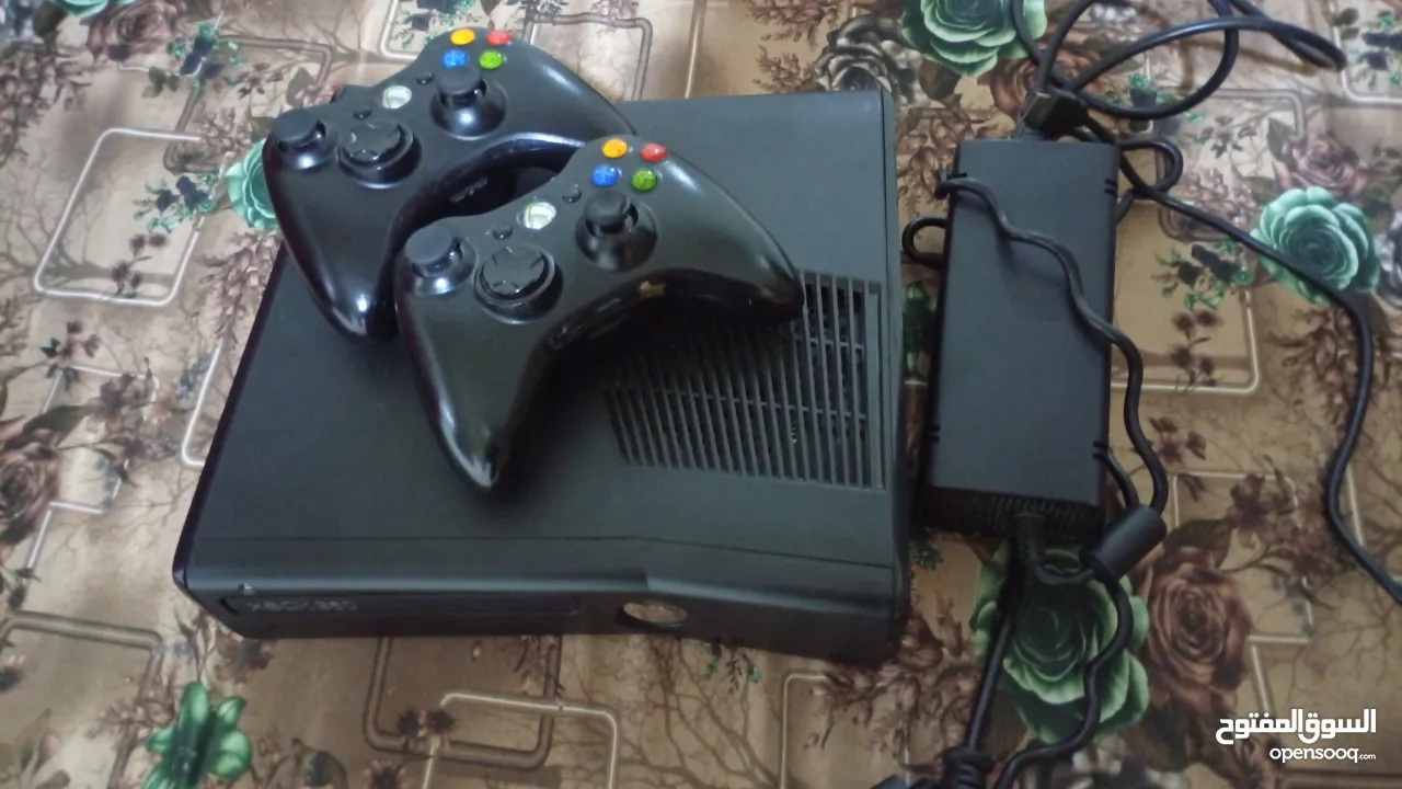 XBOX 360معاه العاب اسطوريه فيفا وgta