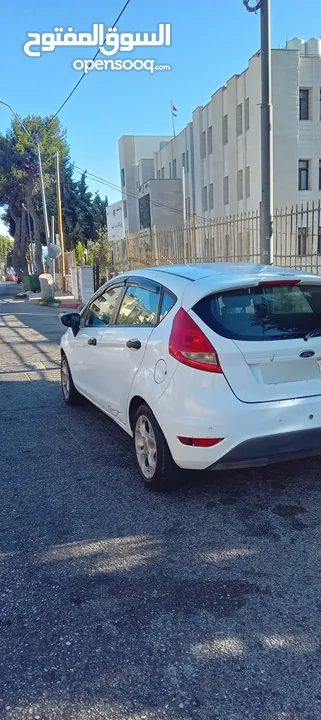 للبيع فورد فيستا جير