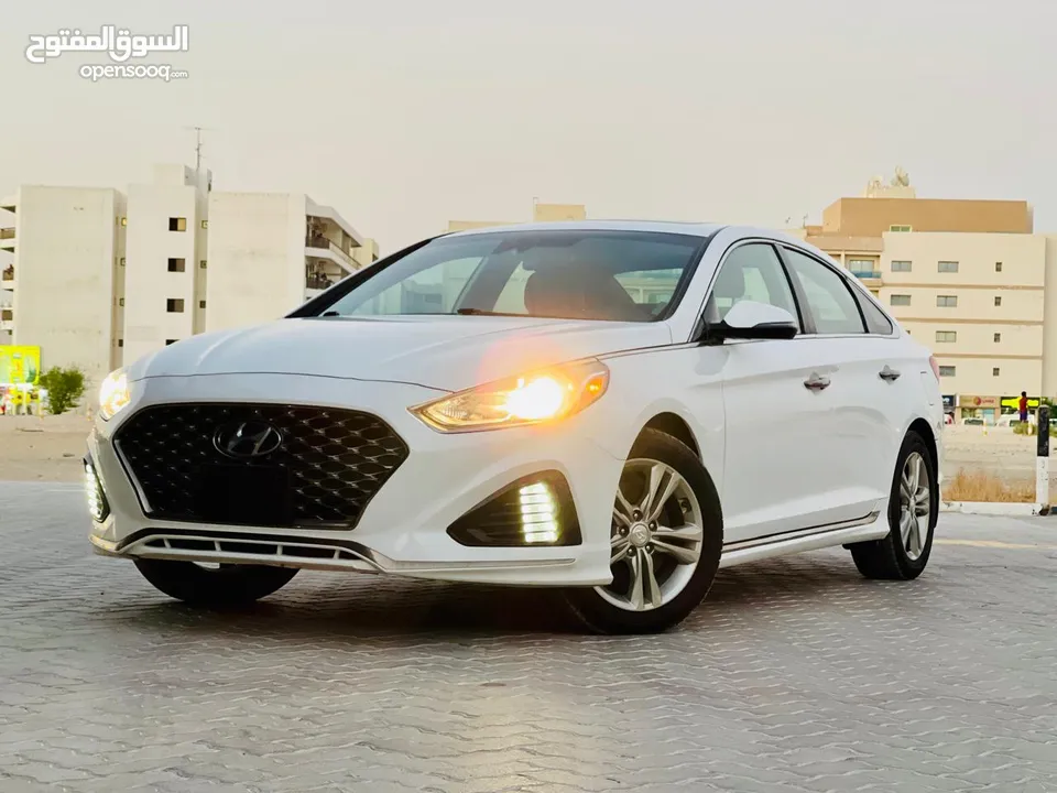 2019.Hyundai sonata sport White.  full option  import From USA..