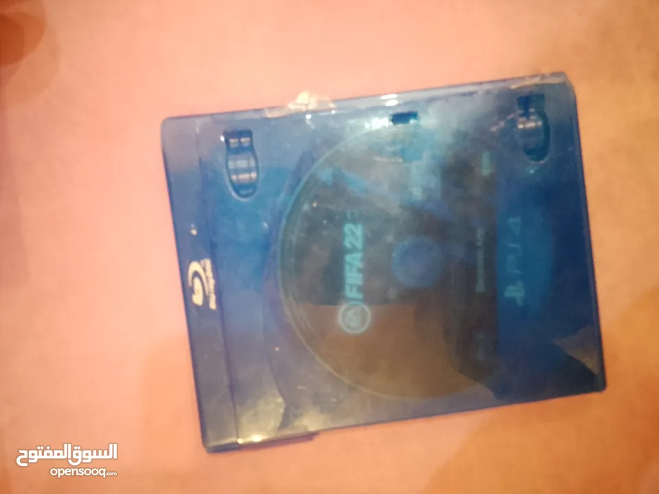 بلاستيشن فور سليم مع 5 اقراص مستعمل 6 اشهر فقط قابل للتفاوض بسي