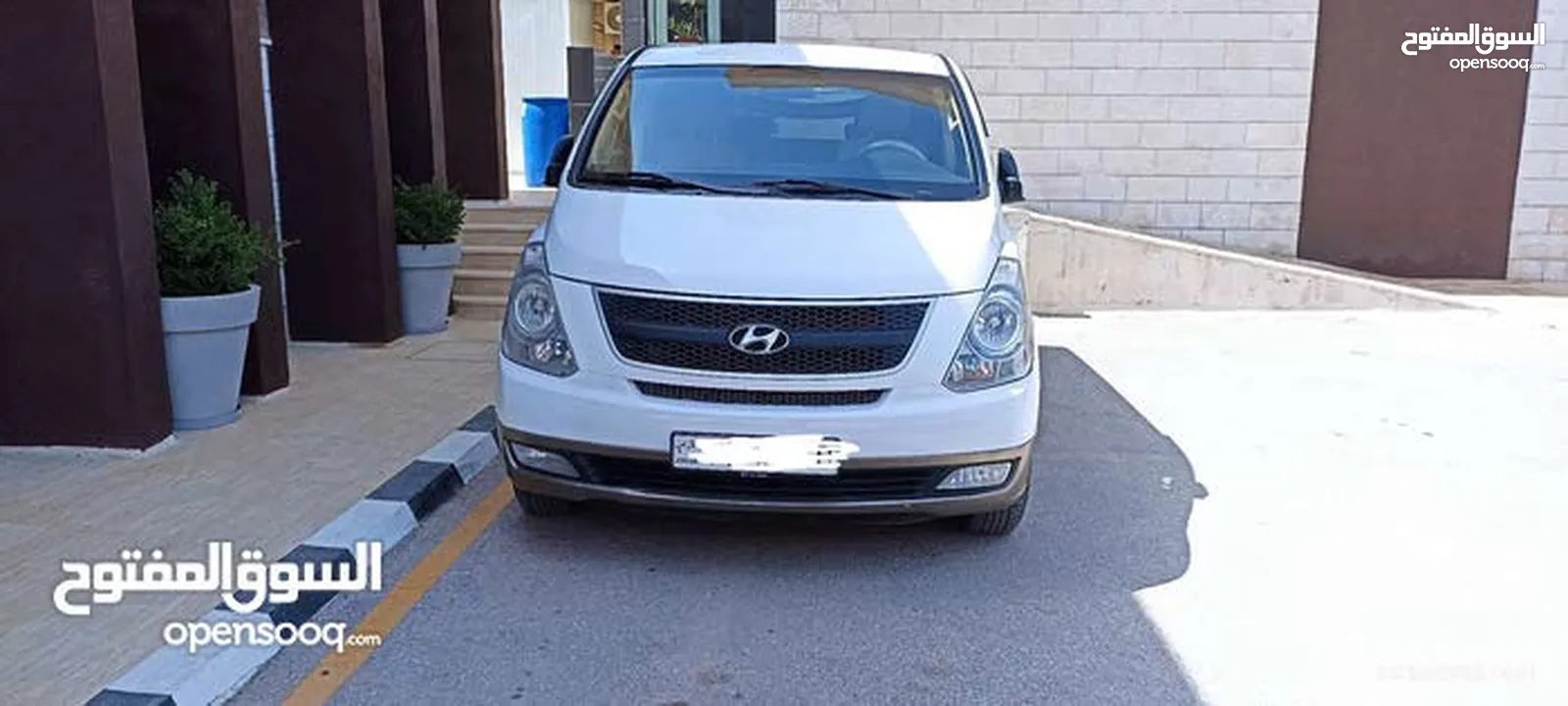 باص هيوداي H1 2015 بدون سائق