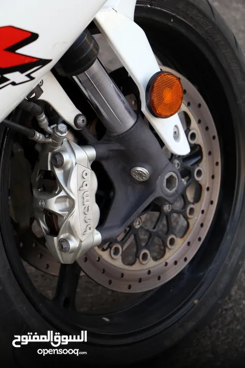 suzuki gsxr600 2011 لا تحتاج لأي صيانة