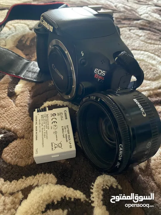 للبيع كاميرا Canon Rebel T2i بحالة جيدة
