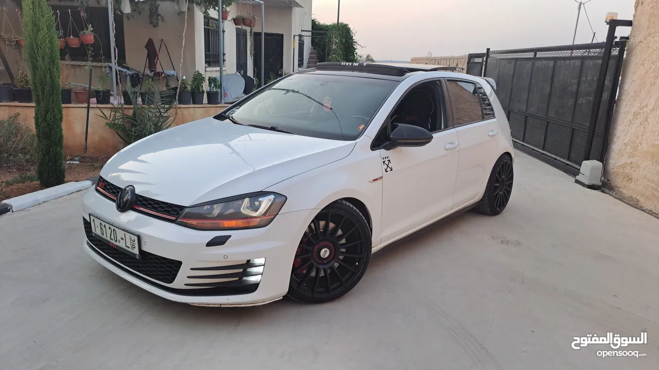 البيع كككاش فقط بسبب السفر جولف gti mk7 2015 fullllll الماني مش خليجي