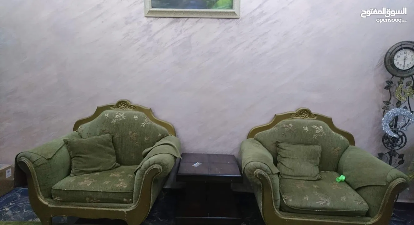 طقم كنب زان 7 مقاعد بحالة ممتازة و بوفيه 3 قطع خشب ثقيل للبيع المستعجل بسعر حرق
