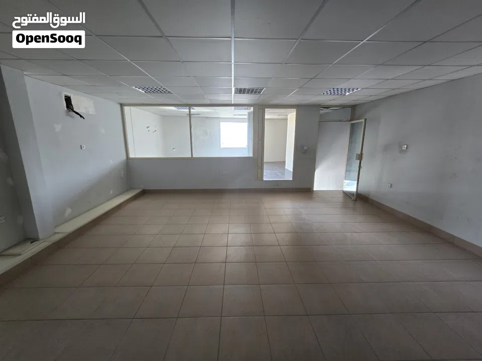 Show Room For Rent -Salmabad Near  Main Road Building And Ama University
