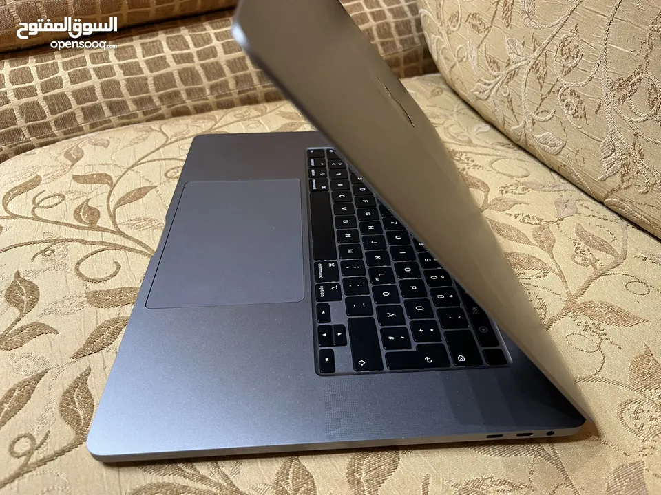 Apple MacBook Pro 16“ Intel i9-9980HK 32GB 1 TB AMD Radeon Pro 5500M 4GB Touch Bar
